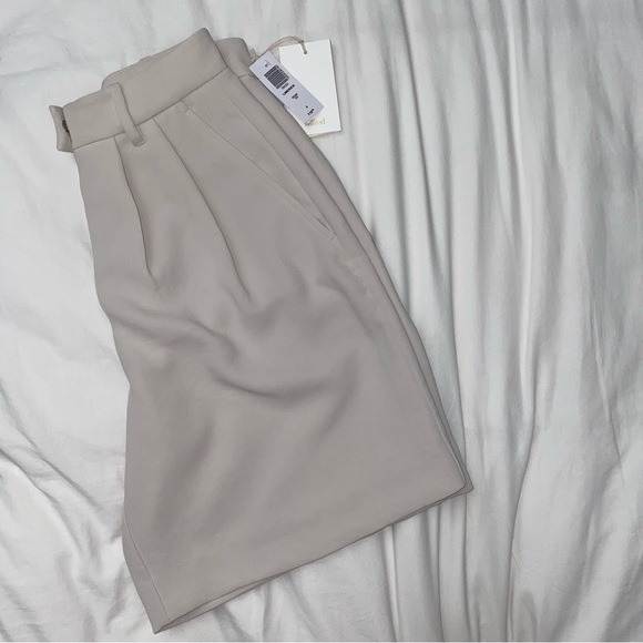 Aritzia | Wilfred Limerick Short - Picture 3 of 4